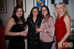 53-12-1-25-Christmas-Party-HV2A6327