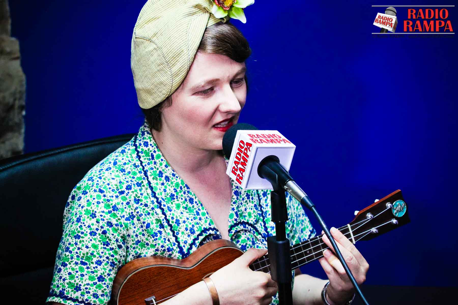 Katy Carr, czyli najlepsza wokalistka wśród pilotów!