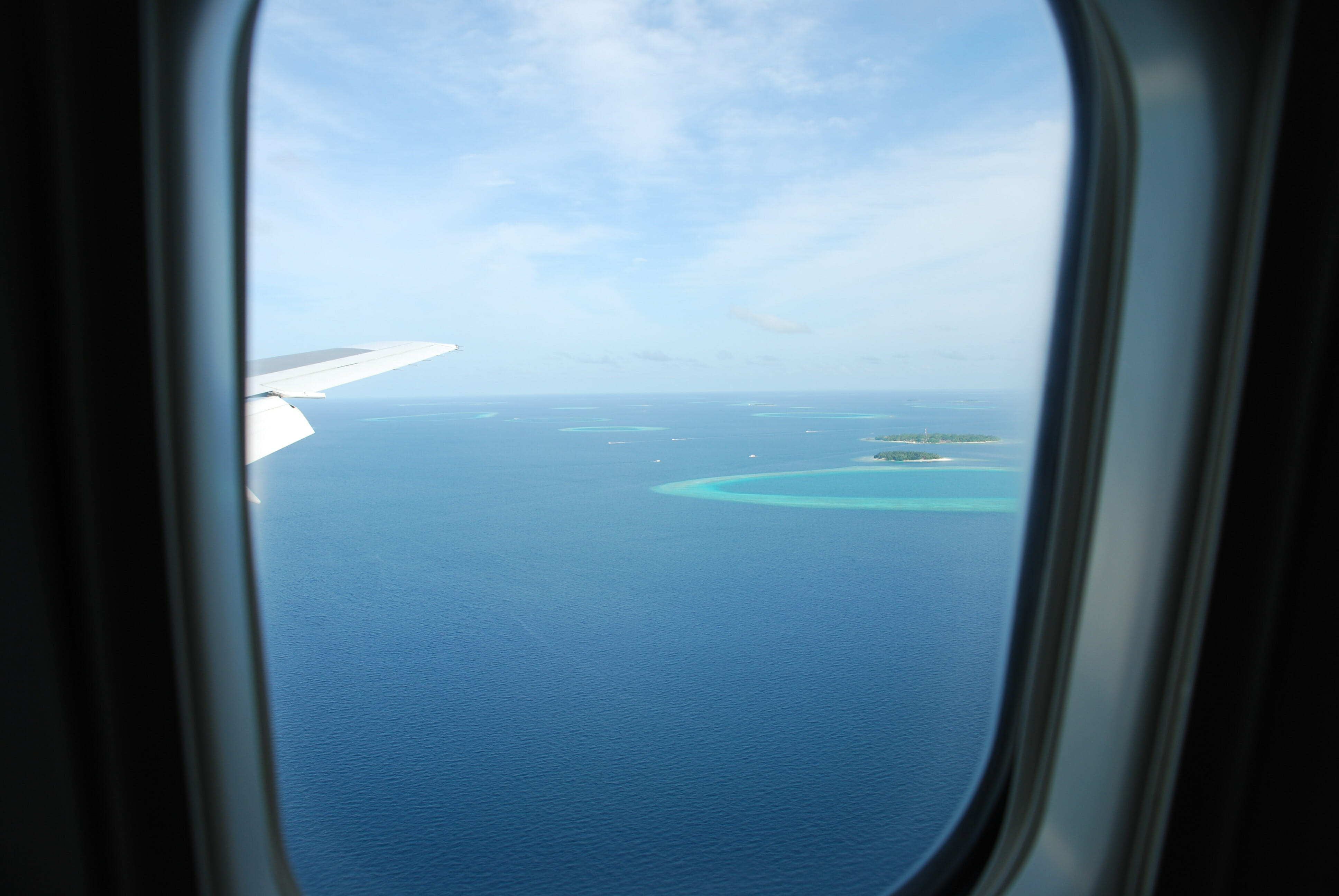 Ciekawostki podróżnicze - dlaczego okna w samolocie muszą być odsłonięte ?