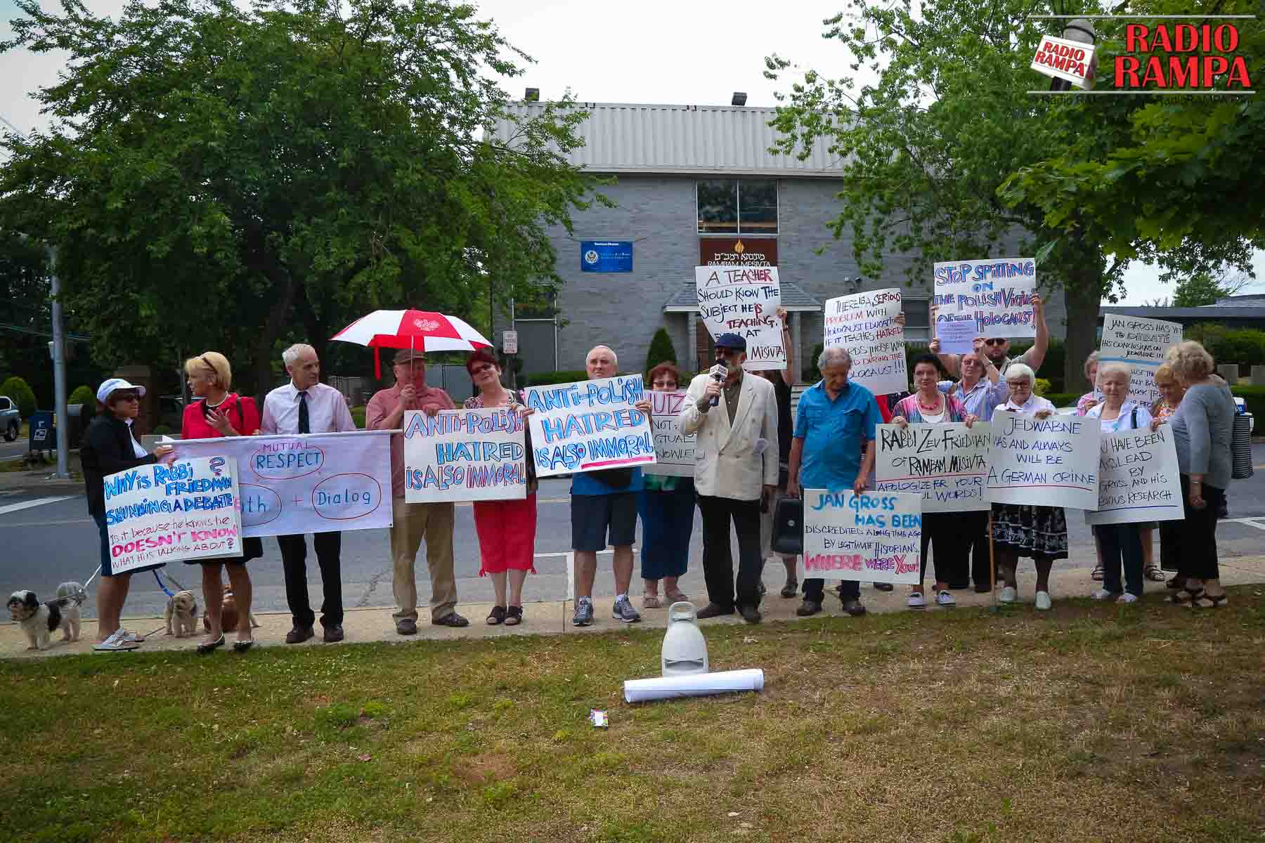 Polacy nie są antysemitami – kontr-demonstracja pod szkołą Rambam Mesivta