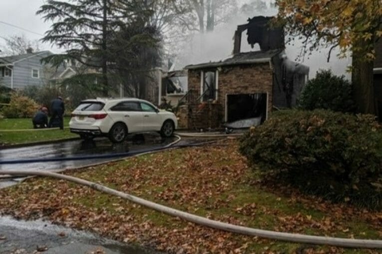 Colonia, NJ samolot runął na dom Polaków Radio RAMPA