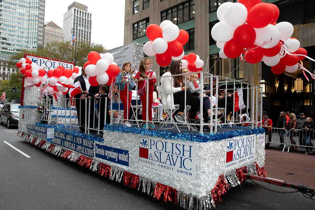 PSFCU na 82. Paradzie Pułaskiego w NYC (wideo)