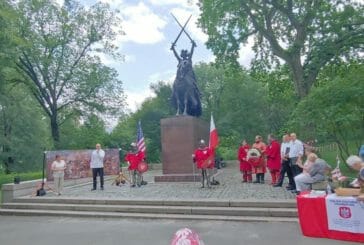 611. rocznica bitwy pod Grunwaldem pod pomnikiem Jagiełły w Central Parku