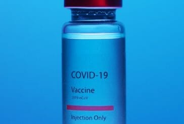 FDA w pełni zatwierdziło użycie szczepionki Pfizer/BioNTech przeciwko koronawirusowi