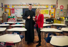 Internet – nowy kontynent. “Ksiądz z TikToka” Sebastian Picur o młodzieży i internecie