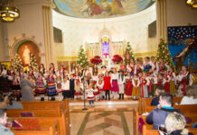 „Kto śpiewa, ten dwa razy się modli” – koncert chóru Hosanna i przyjaciół, w parafii p.w. Św. Jana Kantego w Clifton