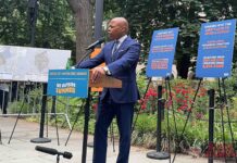 Pytanie do burmistrza NYC – Nowy Jork traci turystów?